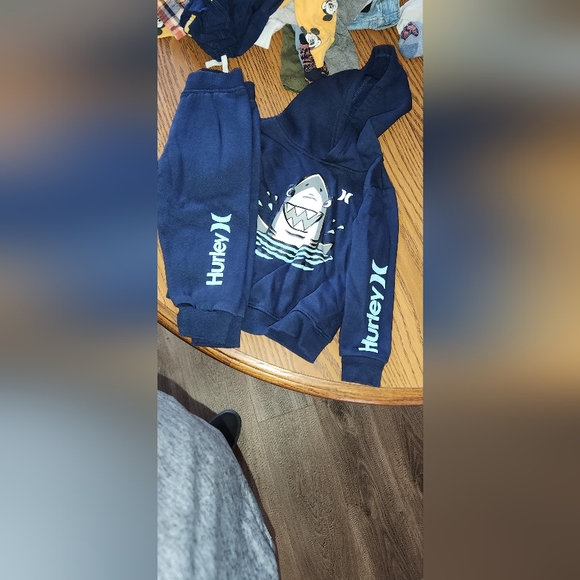 Kids clothes - Picture 1 of 15